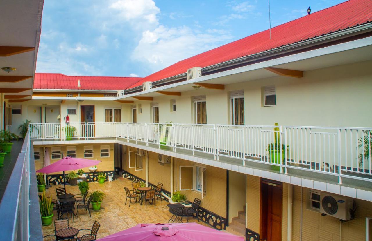 Sandton Hotel Kasese Exterior foto