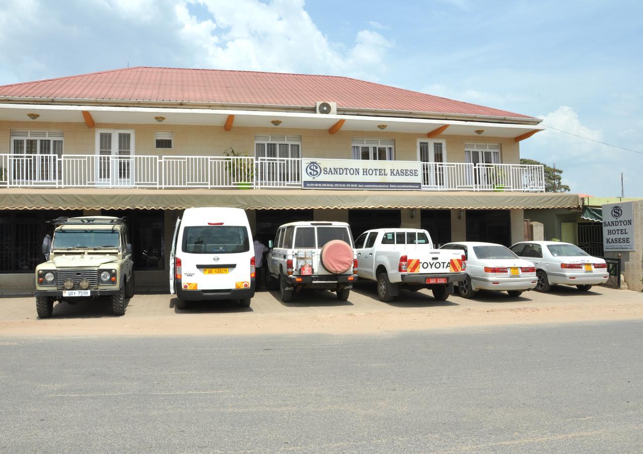 Sandton Hotel Kasese Exterior foto